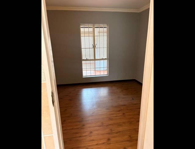1 BEDROOM PROPERTY TO RENT IN RANDHART